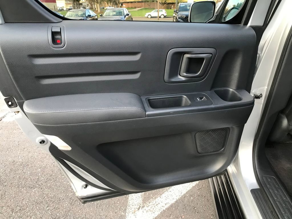 Used 2014 Honda Ridgeline SE image 24