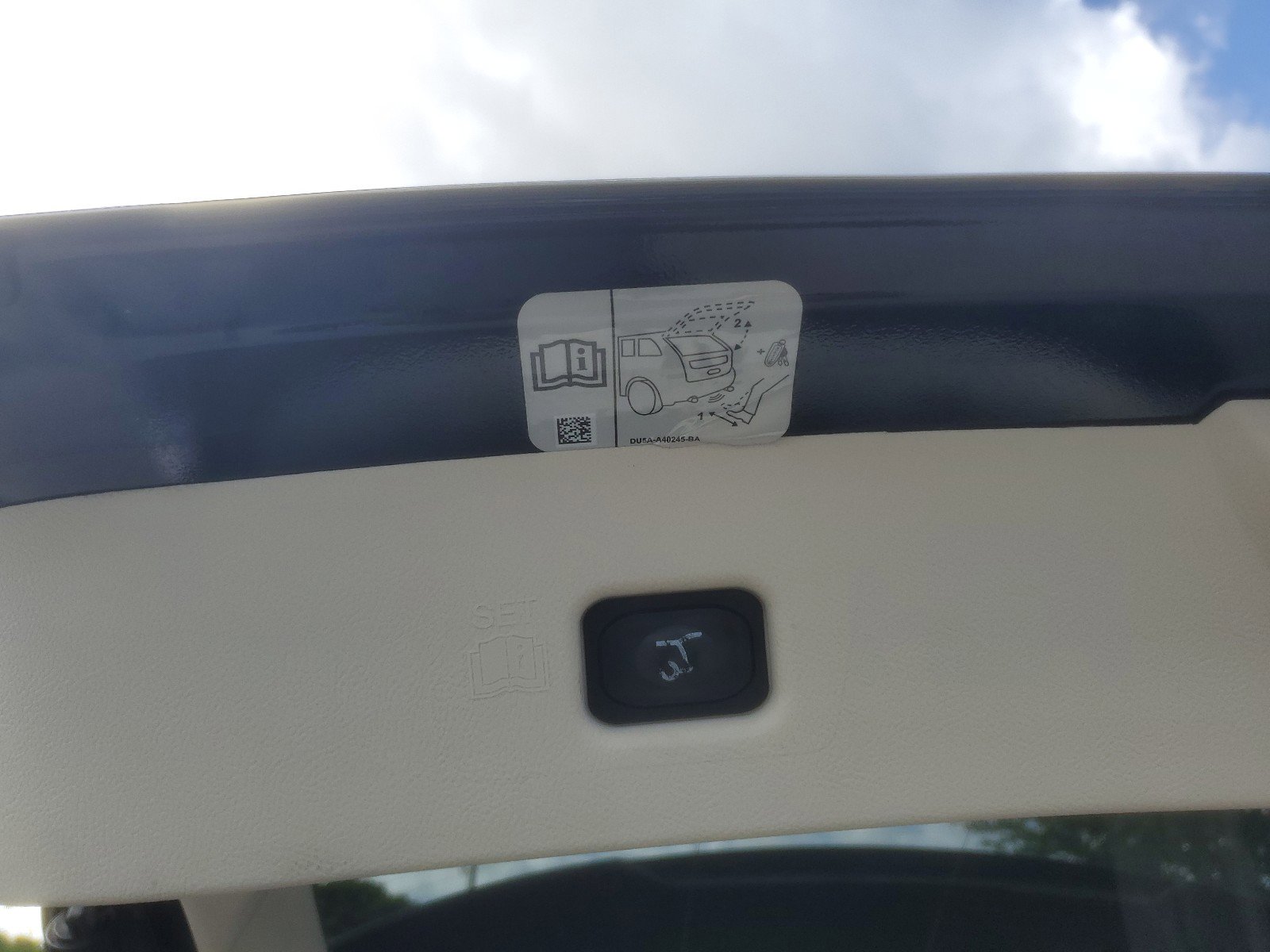 Certified 2019 Lincoln Nautilus Black Label image 10