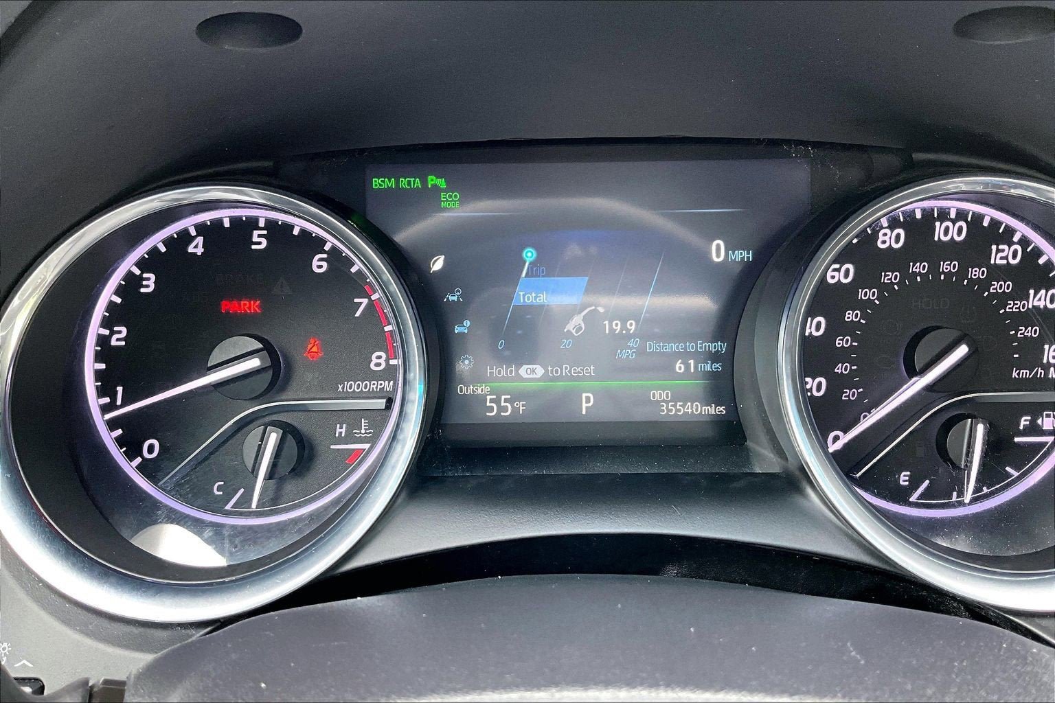 Used 2018 Toyota Camry XLE FWD image 19