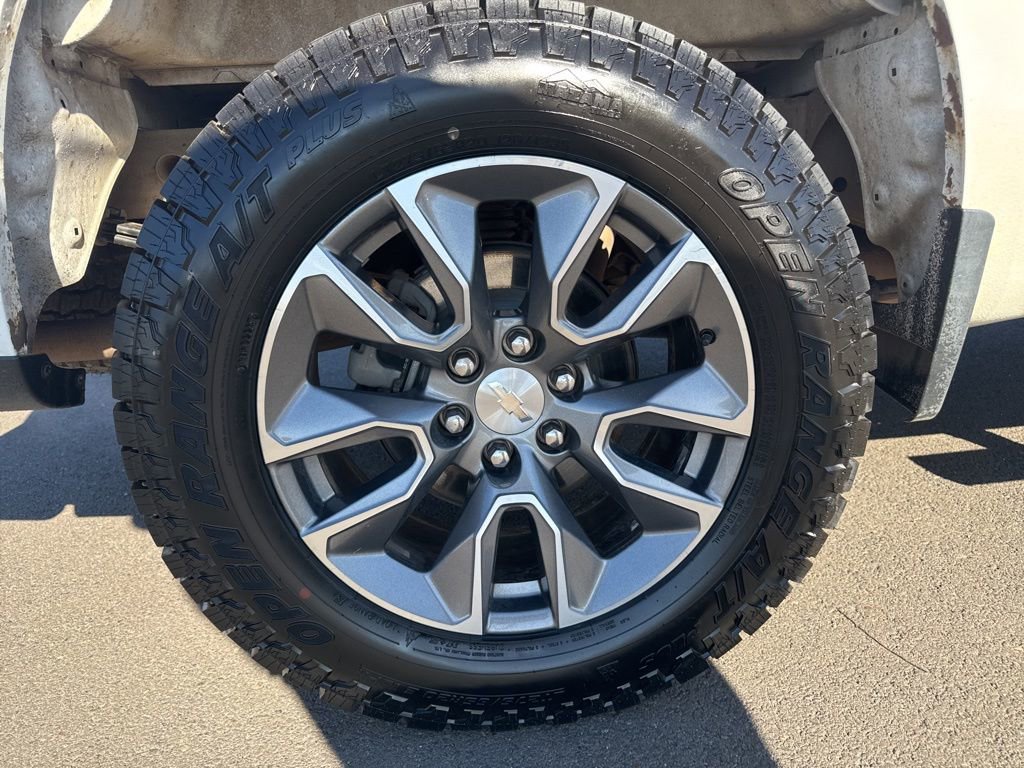 Used 2022 Chevrolet Silverado 1500 LT w/ All Star Edition Plus image 9