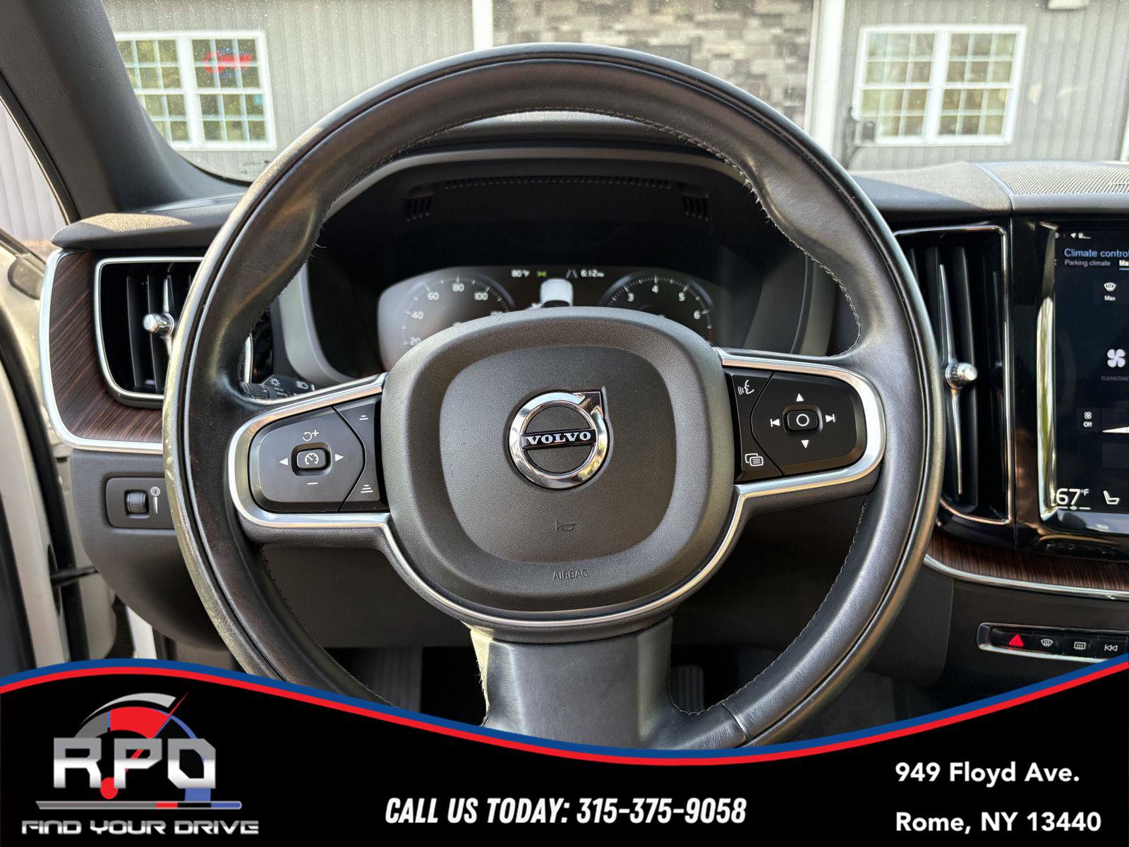 Used 2019 Volvo XC60 T6 Momentum AWD/4WD image 14