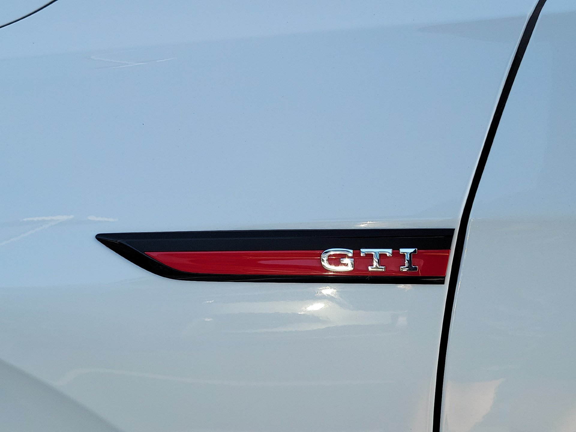 Used 2024 Volkswagen GTI SE FWD image 6