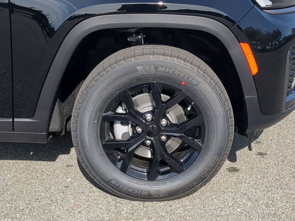 New 2026 Jeep Grand Cherokee Altitude image 11