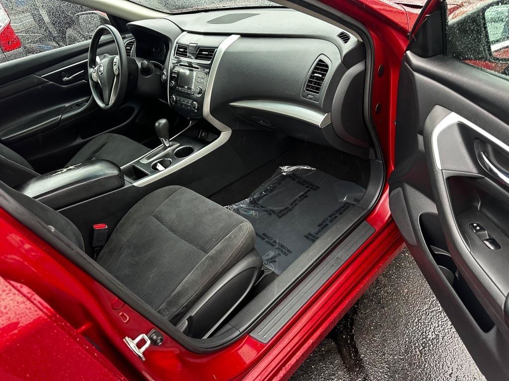 Used 2015 Nissan Altima 2.5 S w/ Power Driver Seat Package FWD image 10