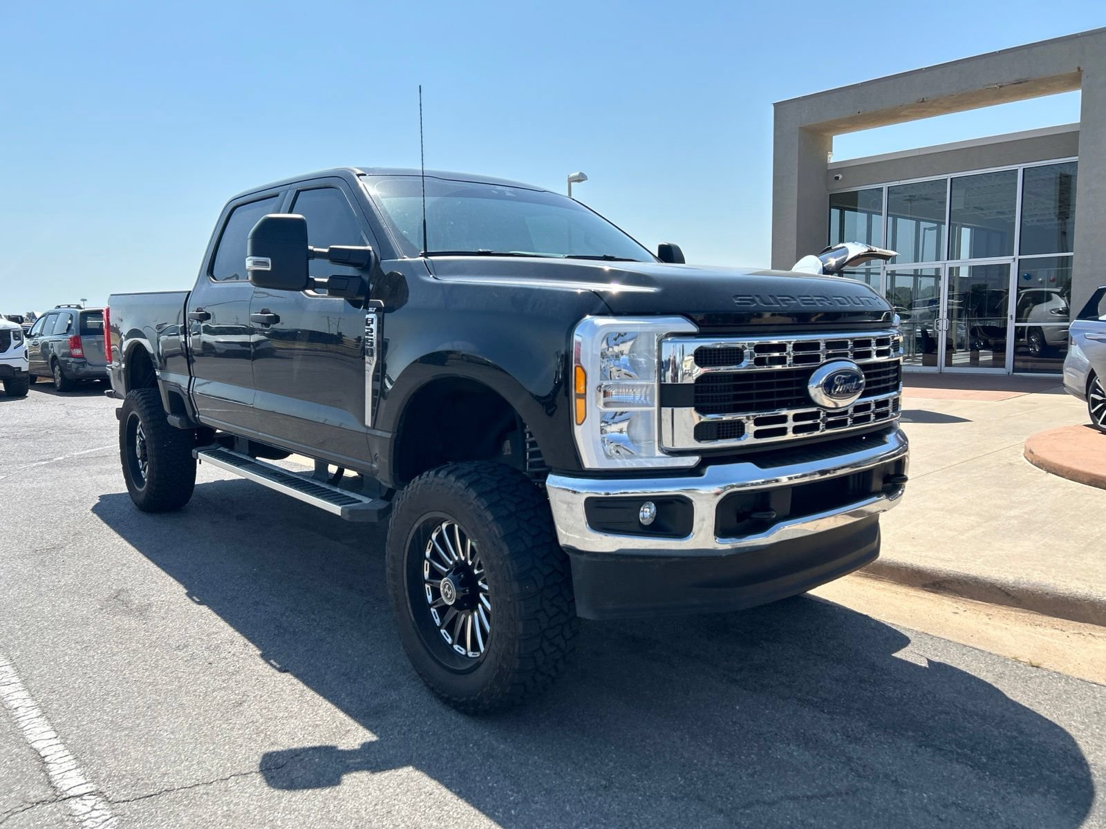 Used 2024 Ford F250 XLT w/ FX4 Off-Road Package AWD/4WD video 3