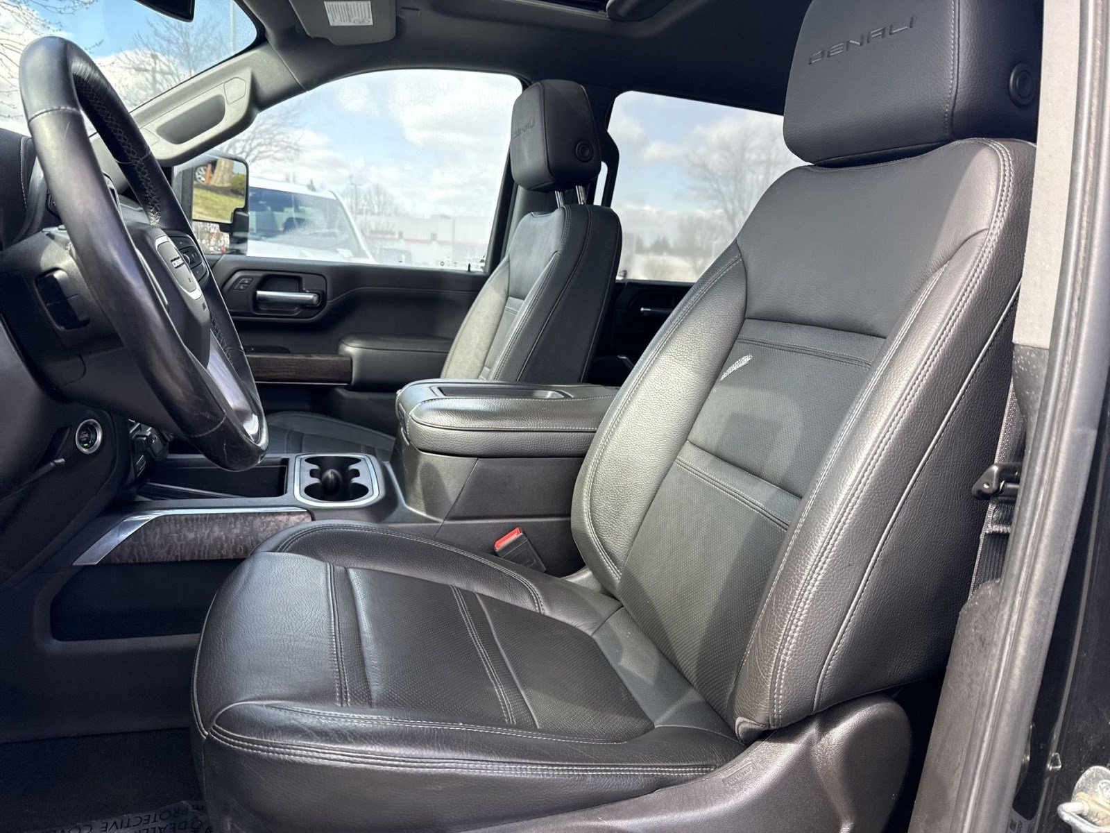 Used 2022 GMC Sierra 2500 Denali image 11