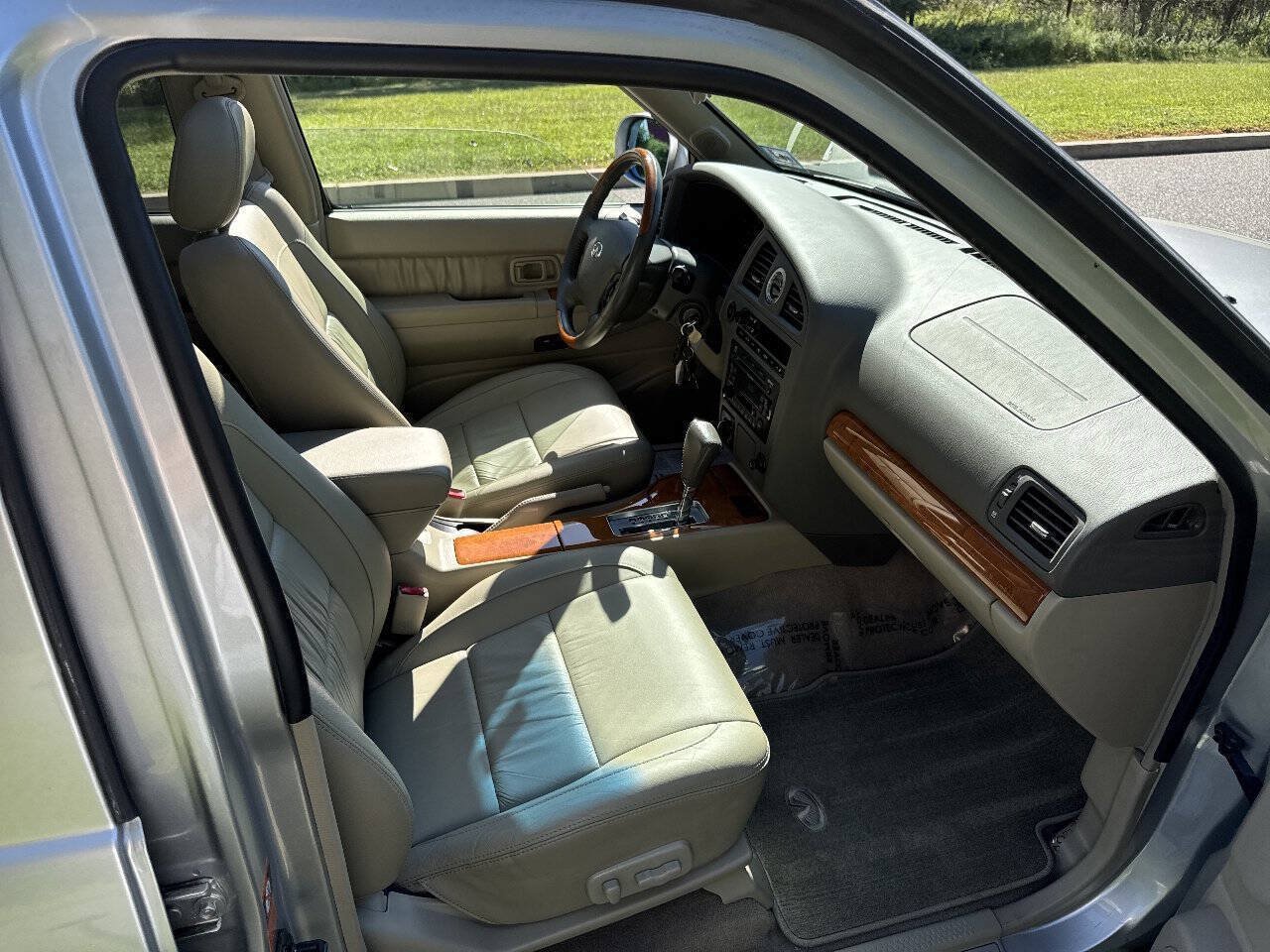 Used 2002 INFINITI QX4 4WD image 11