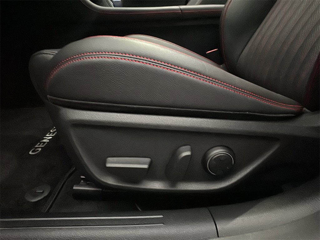 Certified 2025 Genesis G70 2.5T w/ Sport Prestige Package image 10