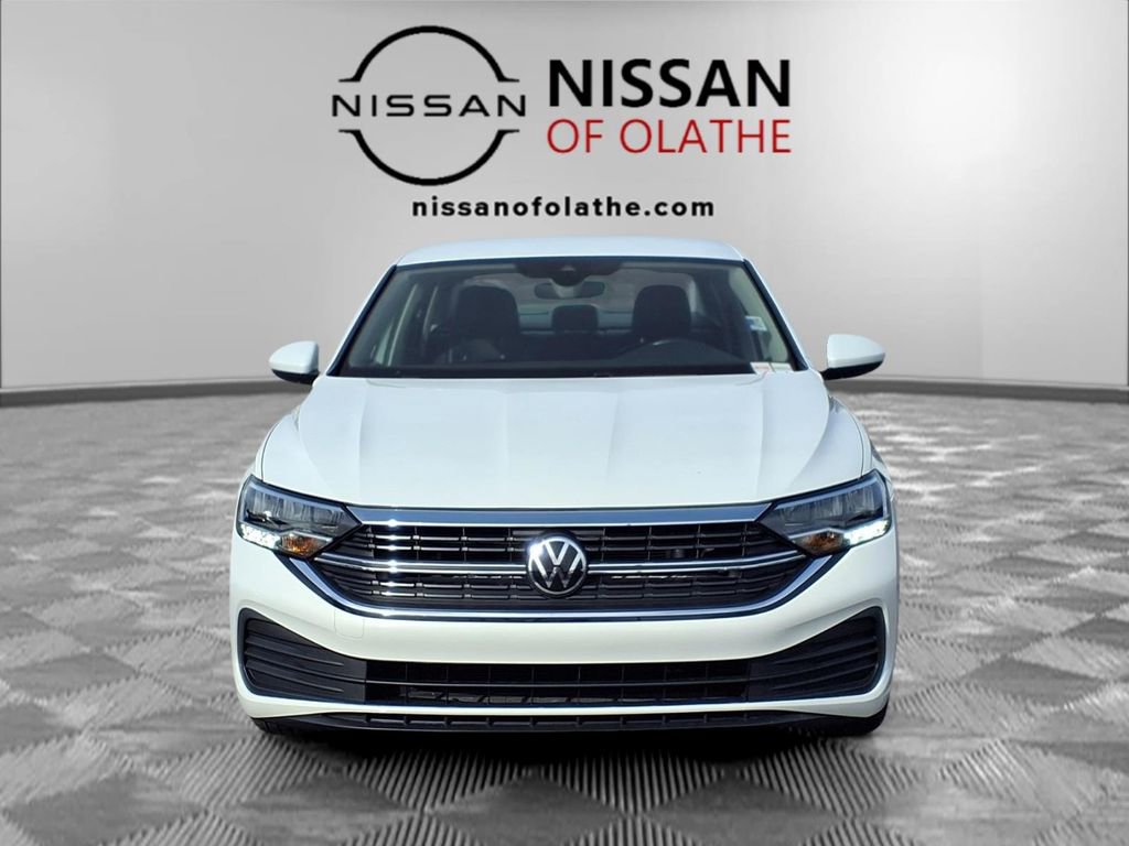 Used 2024 Volkswagen Jetta SE image 29