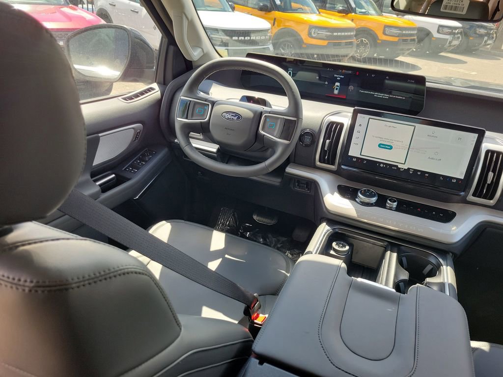 New 2026 Ford Expedition Active image 13