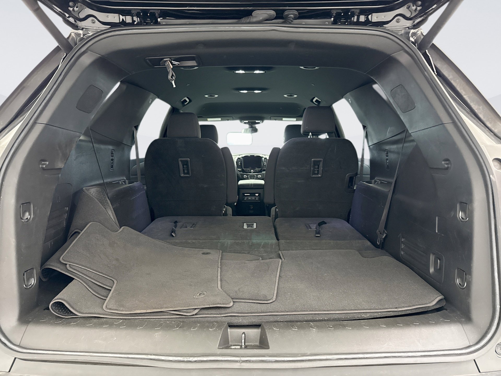 Used 2023 Chevrolet Traverse LT image 20