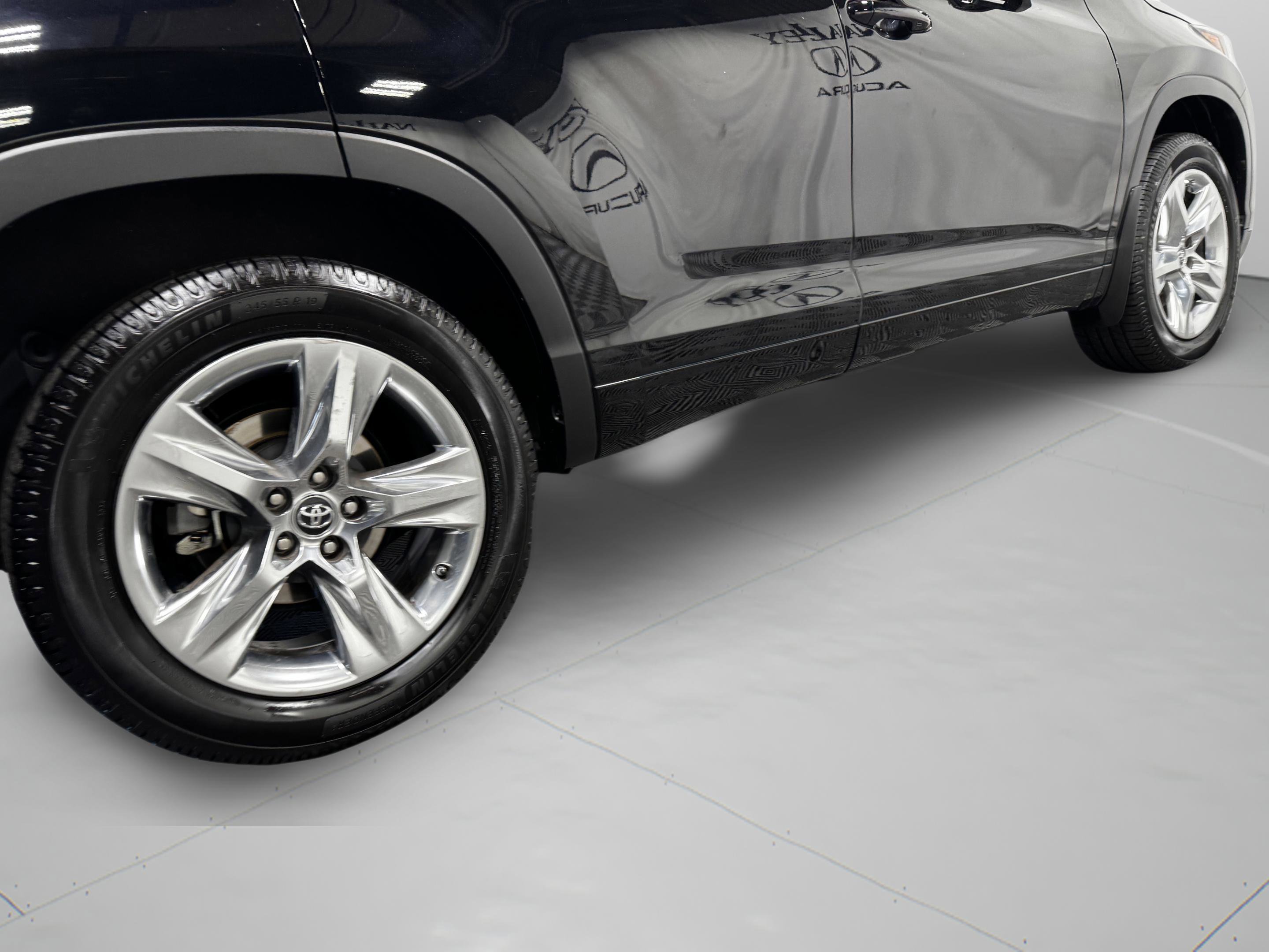 Used 2017 Toyota Highlander Limited AWD/4WD image 44