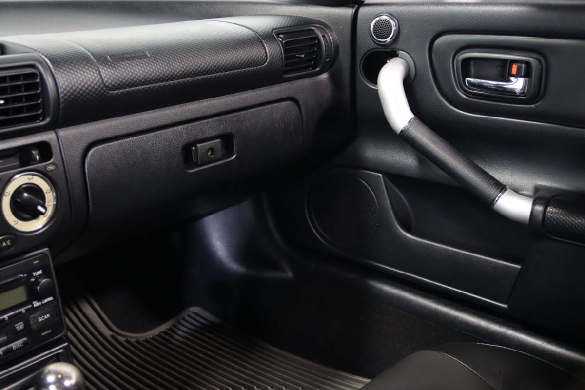 Used 2004 Toyota MR2 RWD image 50