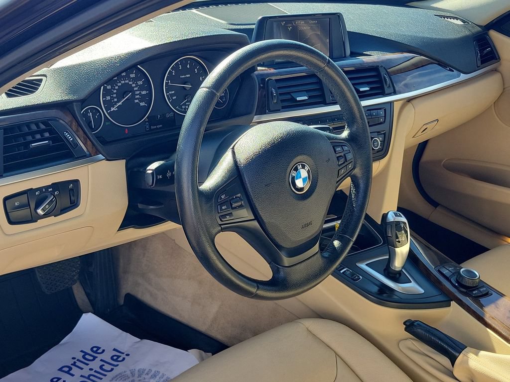 Used 2015 BMW 320i xDrive Sedan AWD/4WD image 9