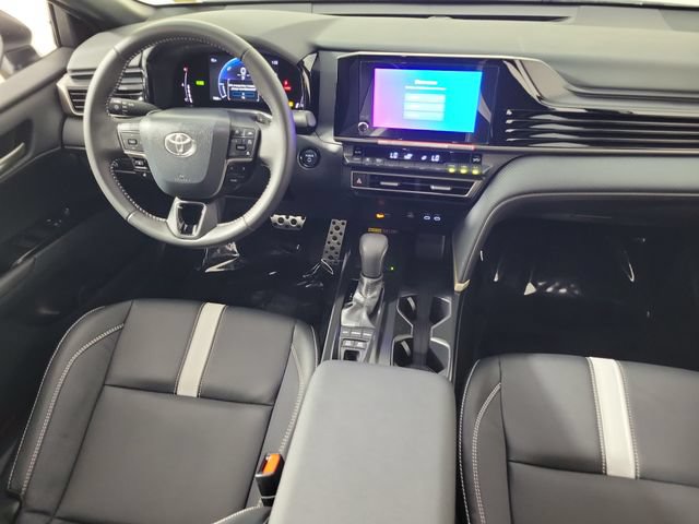 Used 2026 Toyota Camry SE FWD image 15