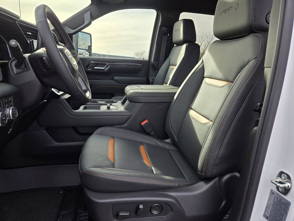 New 2026 GMC Sierra 3500 AT4 w/ AT4 Premium Plus Package AWD/4WD image 4