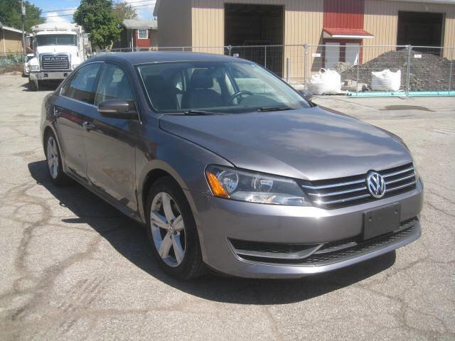 Used 2015 Volkswagen Passat 1.8T SE image 3
