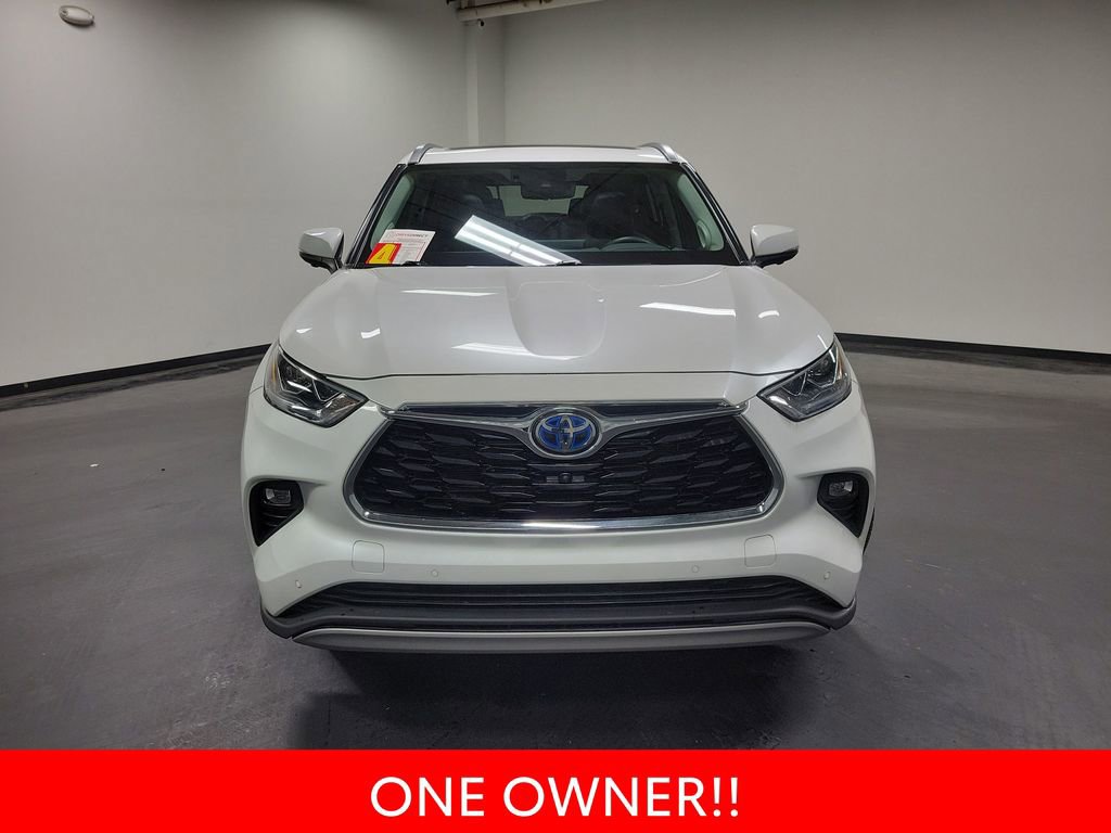 Used 2023 Toyota Highlander Platinum AWD/4WD image 3