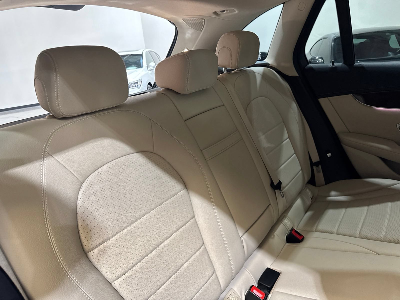 Used 2017 Mercedes-Benz GLC 300 4MATIC image 41