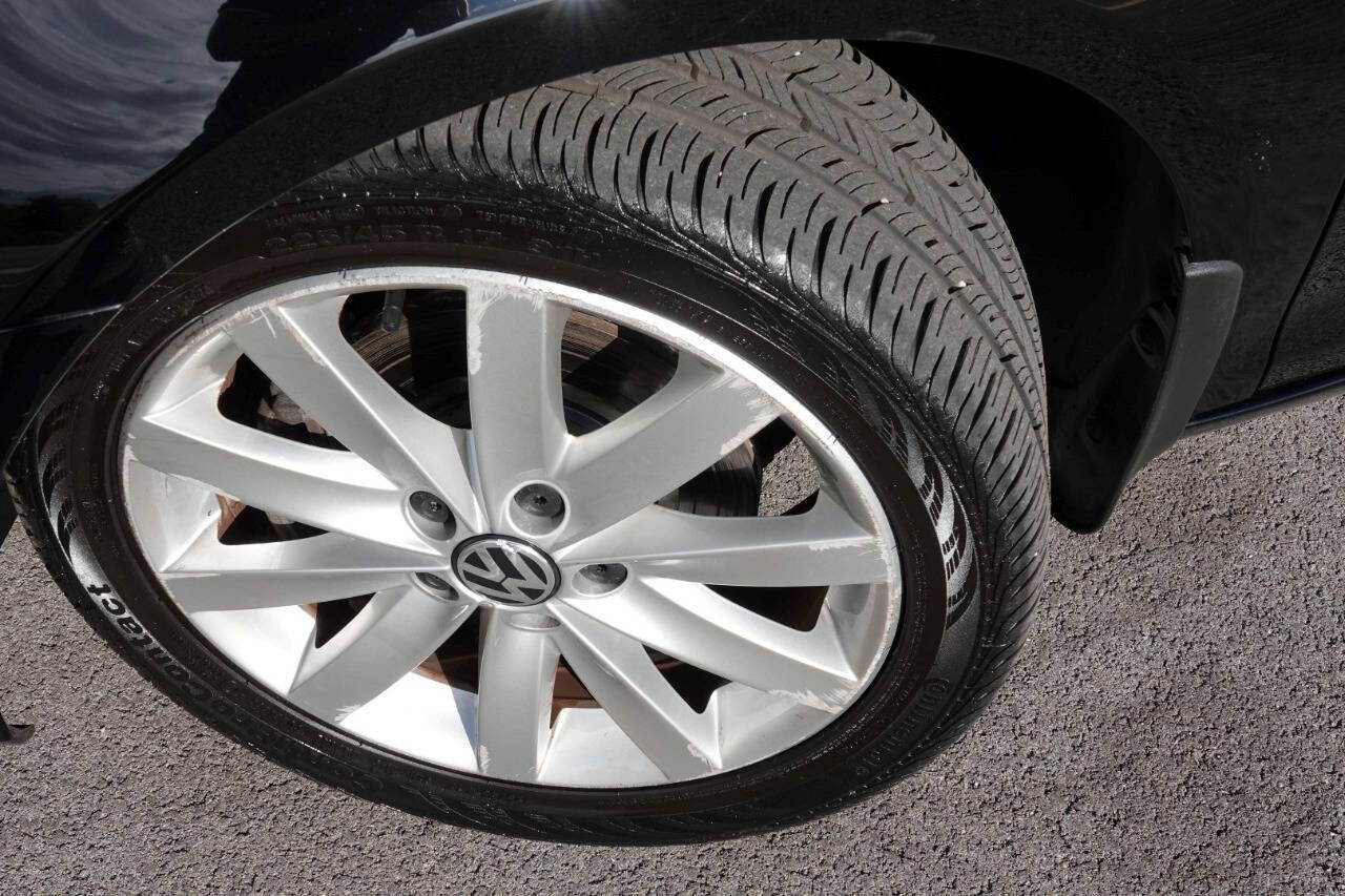 Used 2012 Volkswagen Jetta TDI FWD image 34