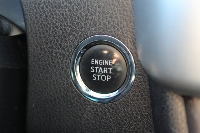 Used 2018 Toyota Highlander SE image 17