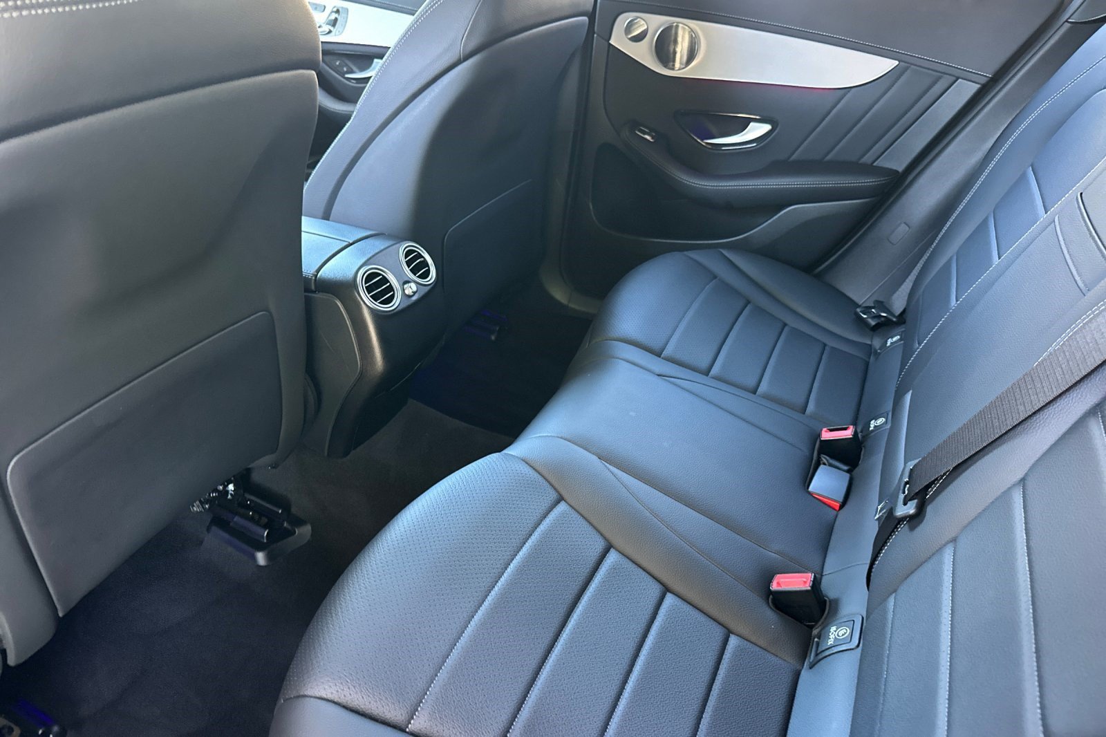 Used 2023 Mercedes-Benz GLC 300 4MATIC Coupe image 26