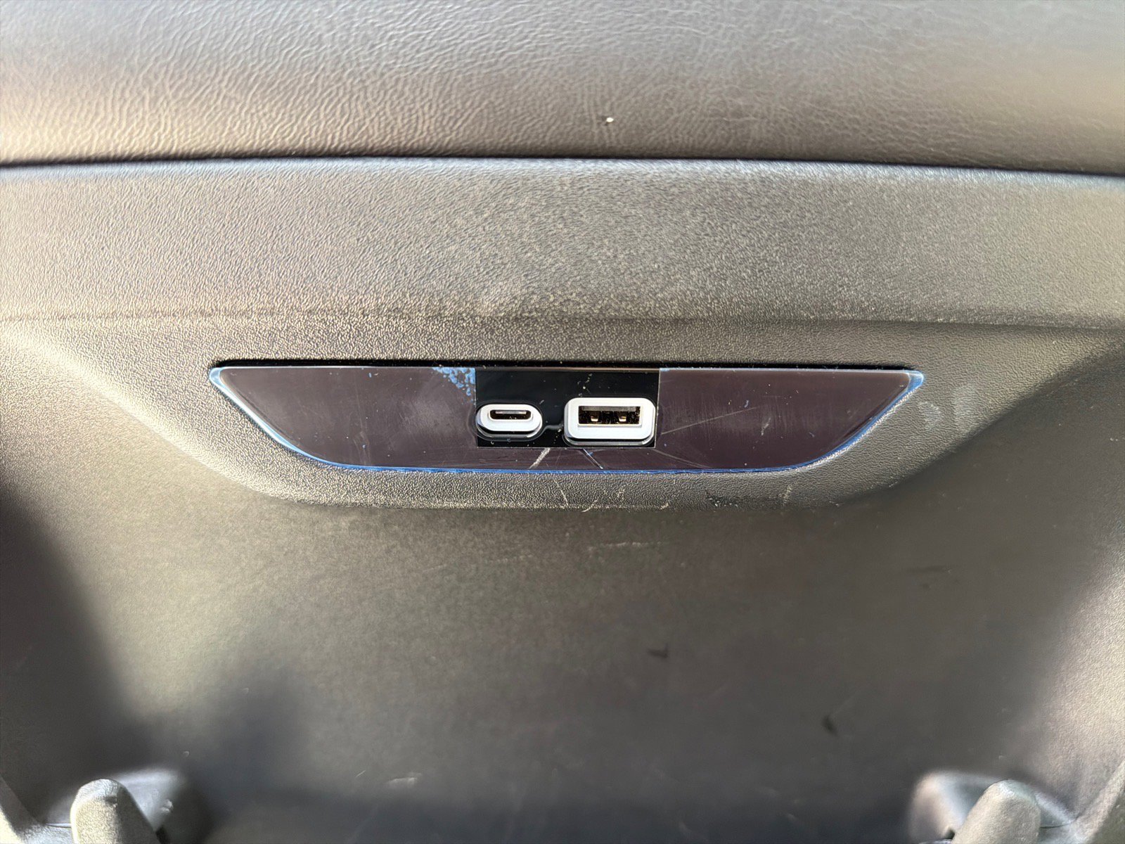 Used 2026 Chrysler Pacifica Limited image 25