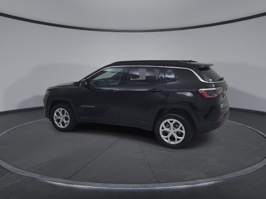 Certified 2024 Jeep Compass Latitude AWD/4WD image 12