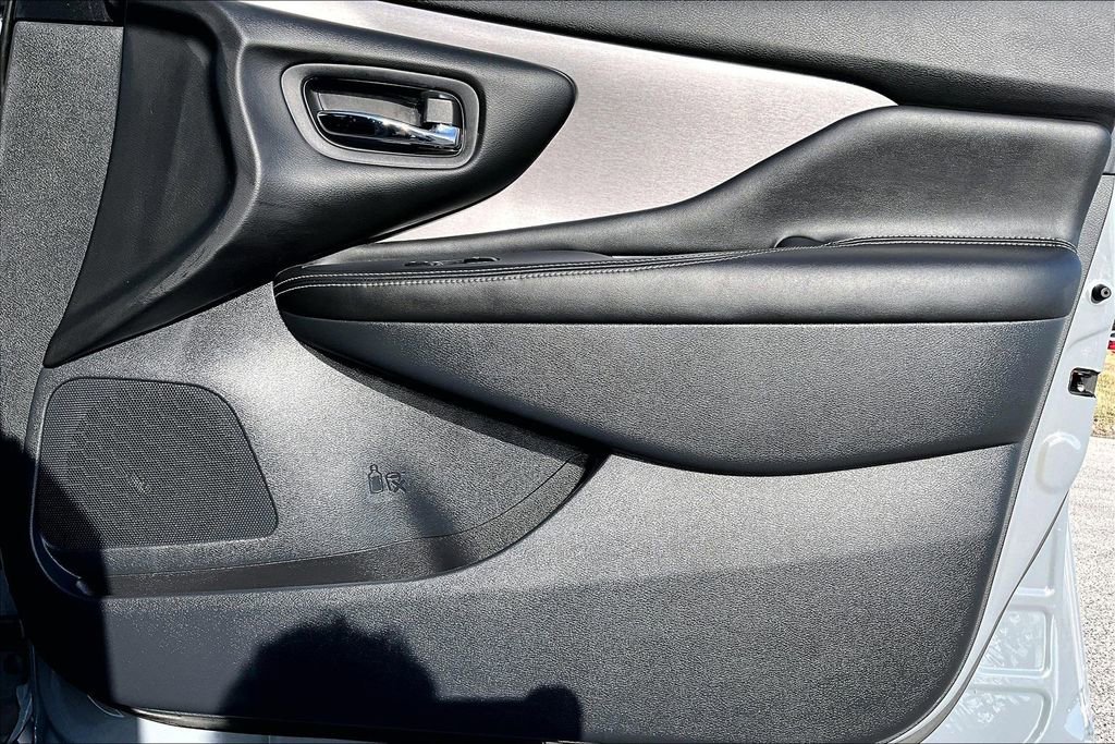 Used 2024 Nissan Murano SV w/ SV Midnight Edition Package image 22