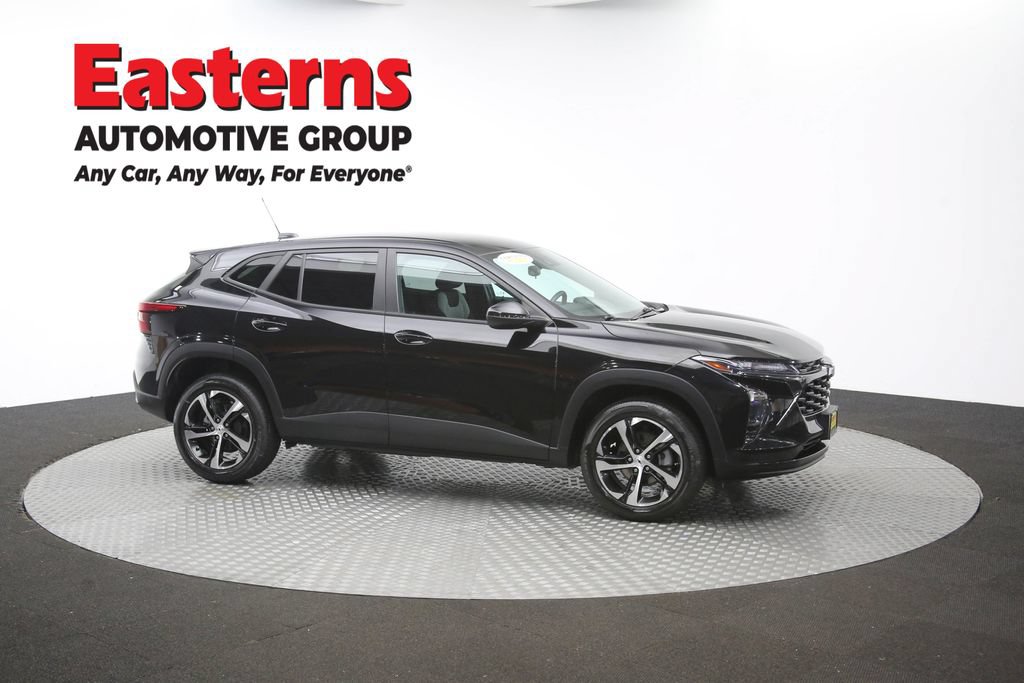 Used 2024 Chevrolet Trax RS FWD image 45