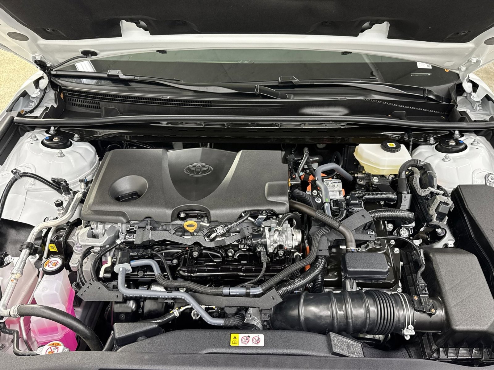 Used 2025 Toyota Camry XSE image 33