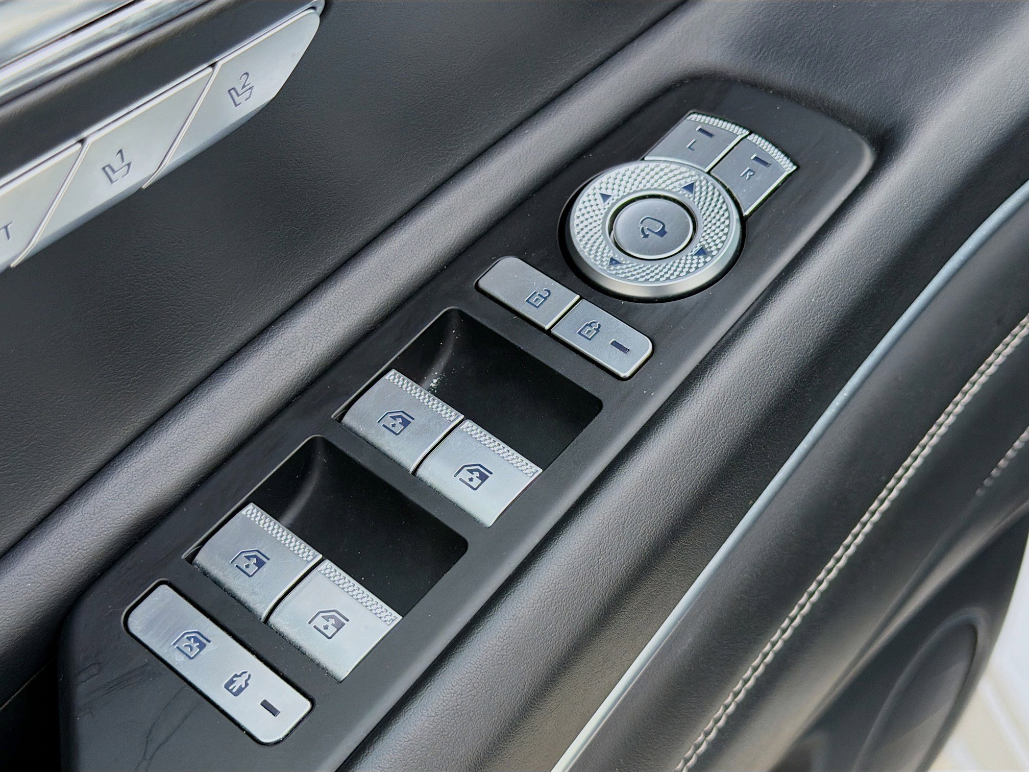 Used 2024 Genesis GV80 3.5T image 24