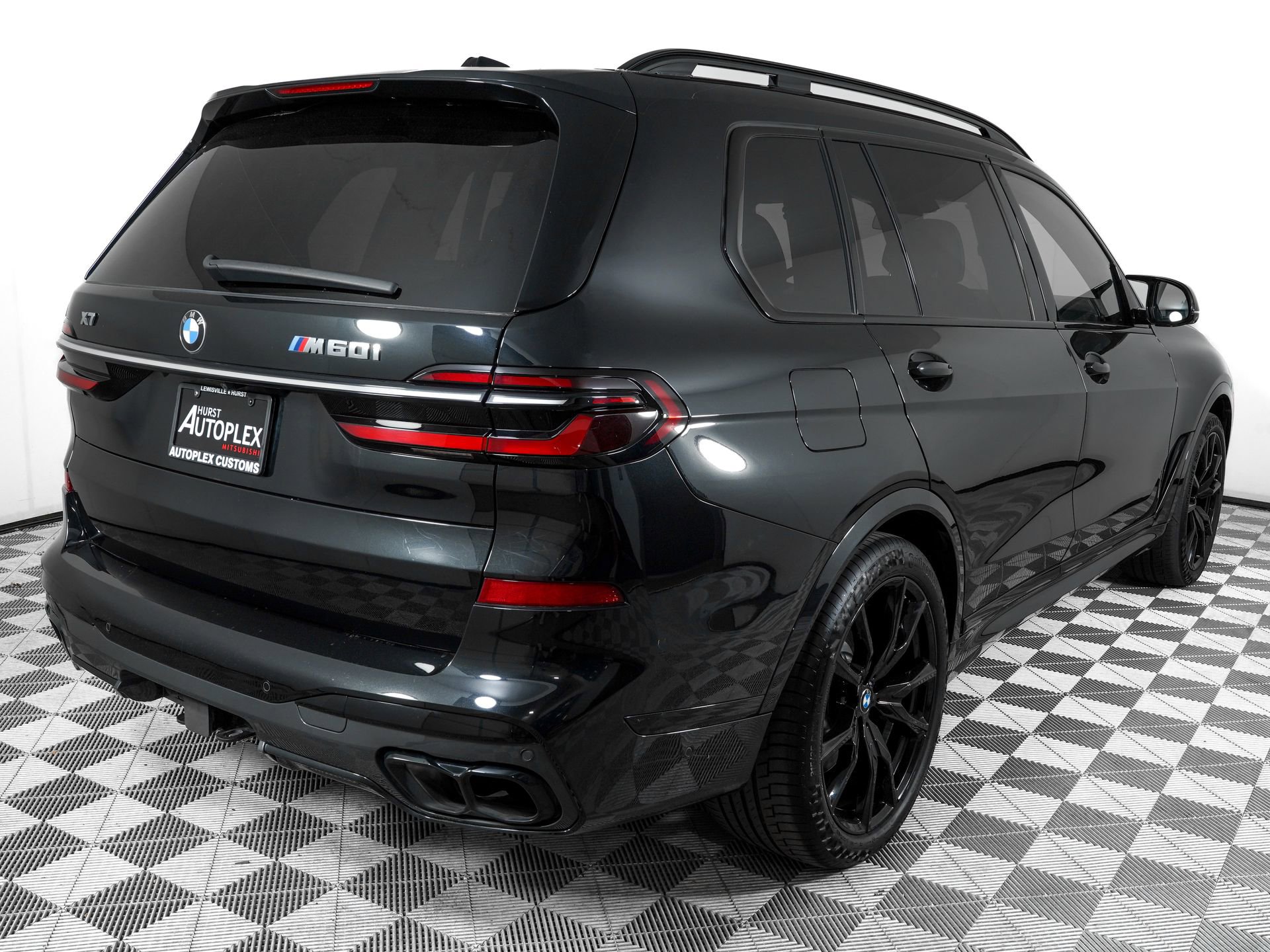 Used 2023 BMW X7 M60i w/ Executive Package AWD/4WD image 4