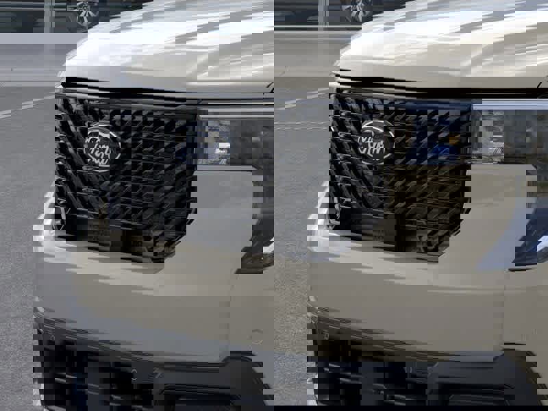 New 2025 Ford Maverick Lariat w/ Black Appearance Package image 18