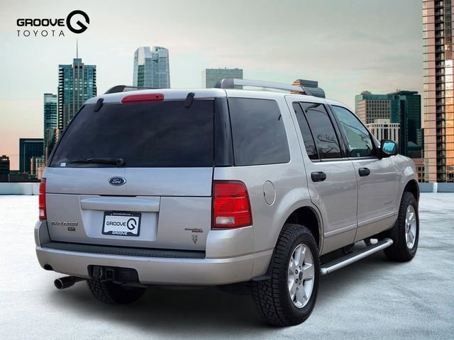 Used 2005 Ford Explorer XLT image 6