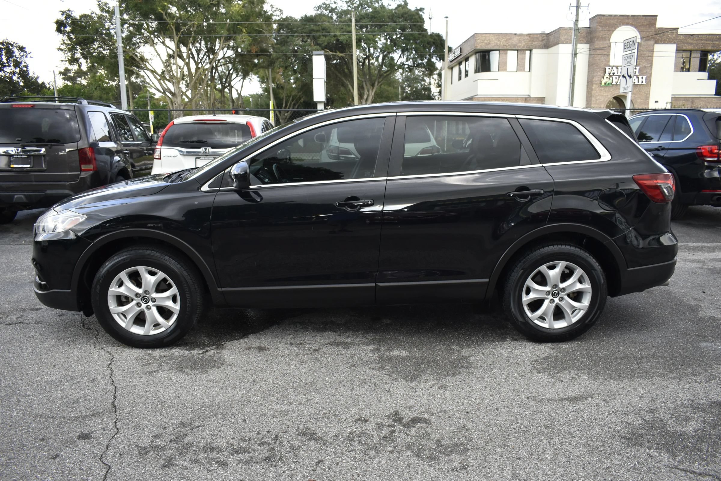 Used 2013 MAZDA CX-9 Touring w/ Touring Technology Pkg FWD image 4