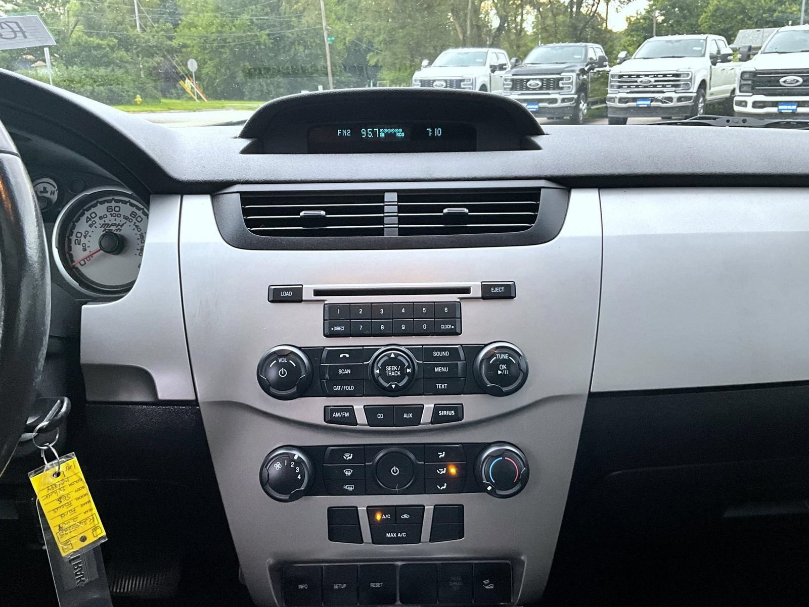 Used 2009 Ford Focus SES FWD image 14