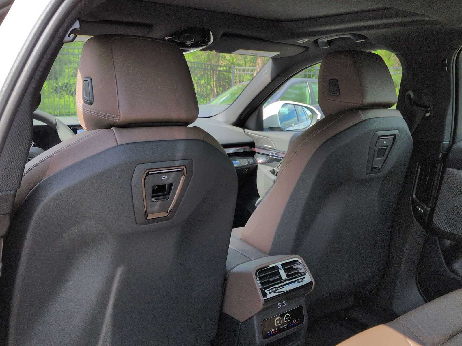 Used 2027 BMW 530i xDrive w/ M Sport Package AWD/4WD image 19