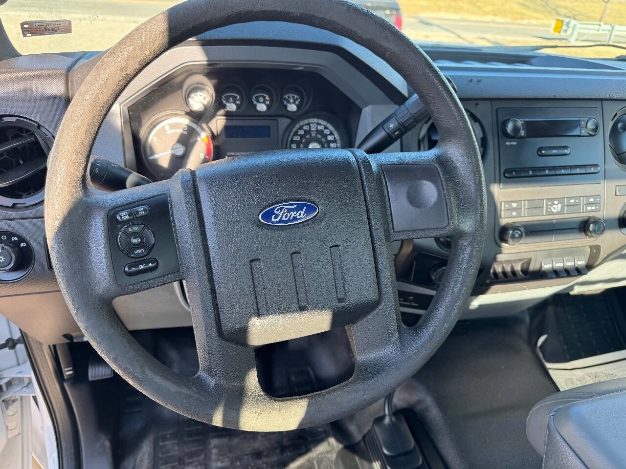 Used 2015 Ford F550 4X4 2dr Regular Cab 140.8 200. image 14