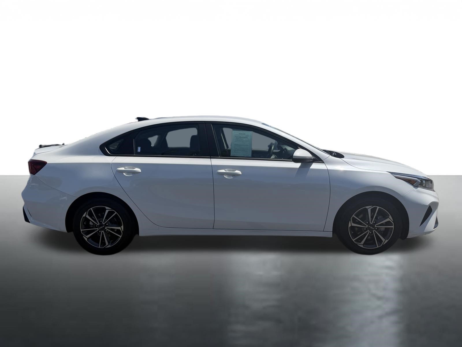 Used 2023 Kia Forte LXS FWD image 9