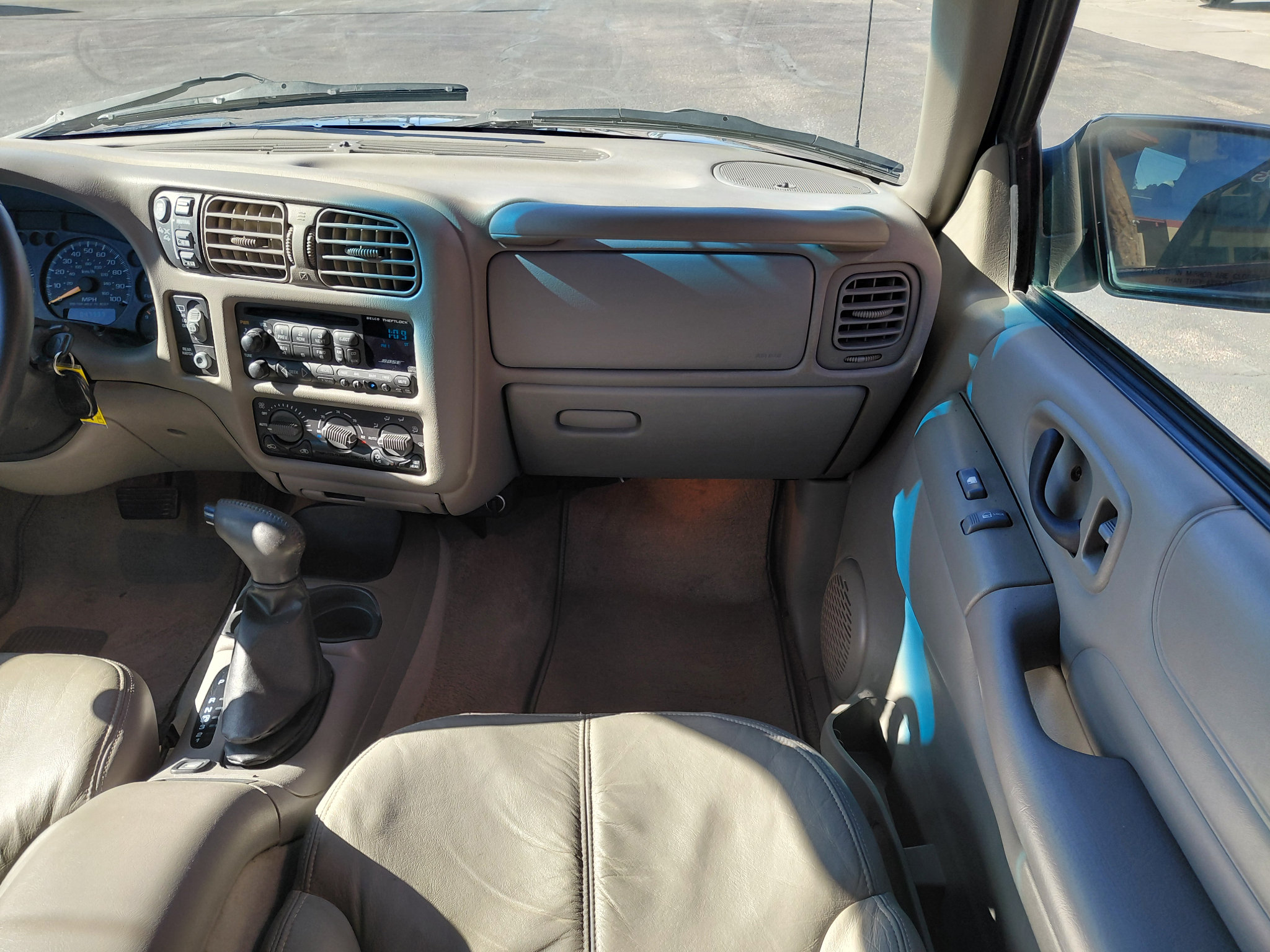 Used 2000 GMC Jimmy SLT w/ Marketing Opt Pkg AWD/4WD image 14