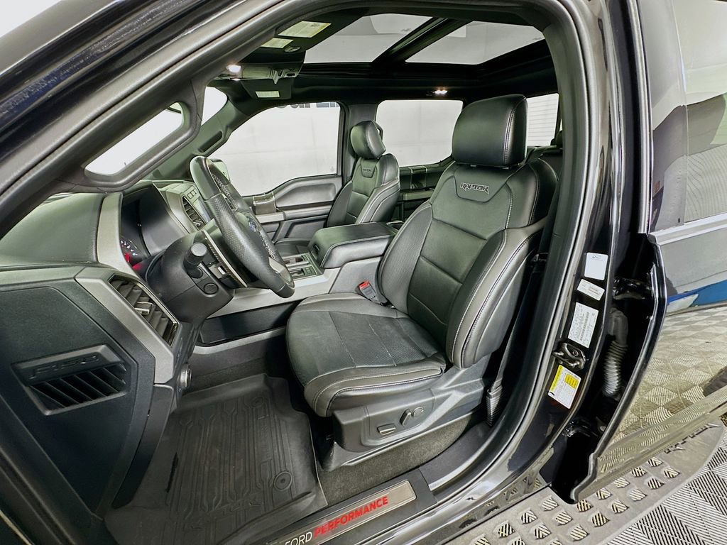 Used 2019 Ford F150 Raptor w/ Equipment Group 802A Luxury AWD/4WD image 25