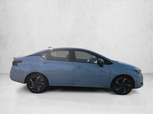 Used 2024 Nissan Versa SR FWD image 4