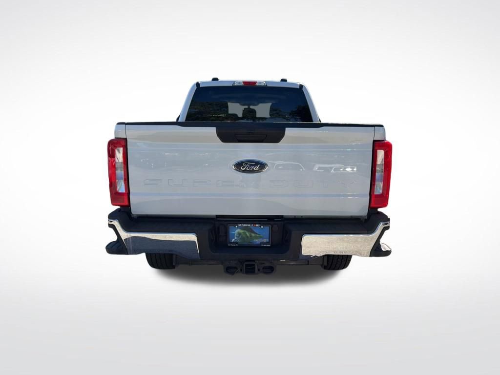 Used 2025 Ford F250 XLT AWD/4WD image 7