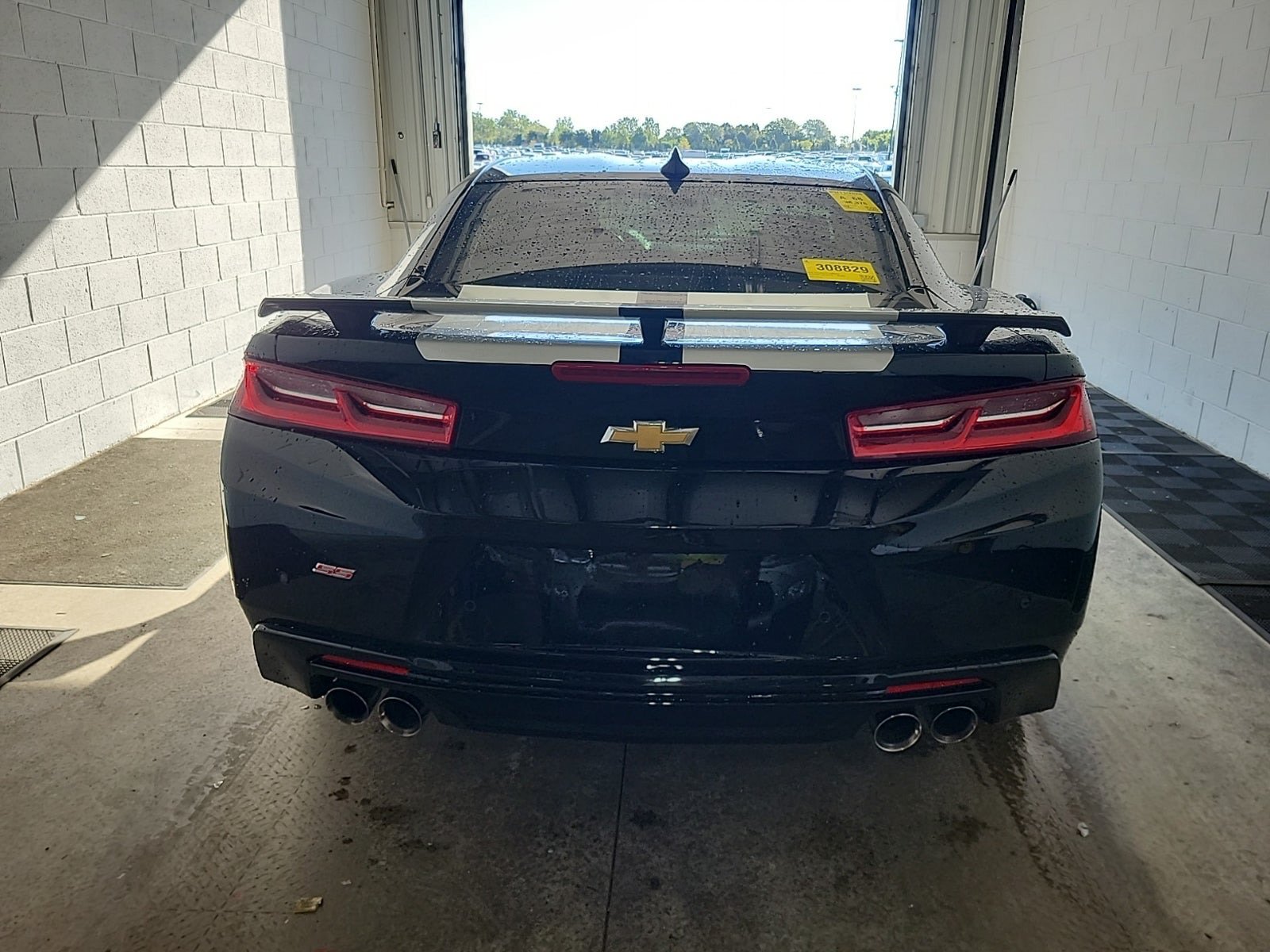 Used 2018 Chevrolet Camaro SS RWD image 4