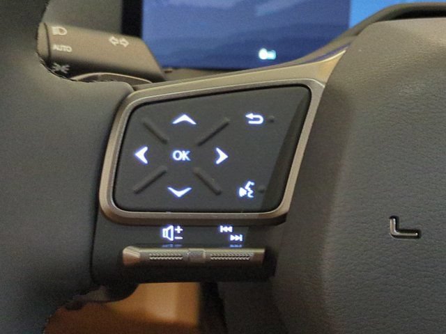 New 2026 Lexus ES 350e FWD image 21