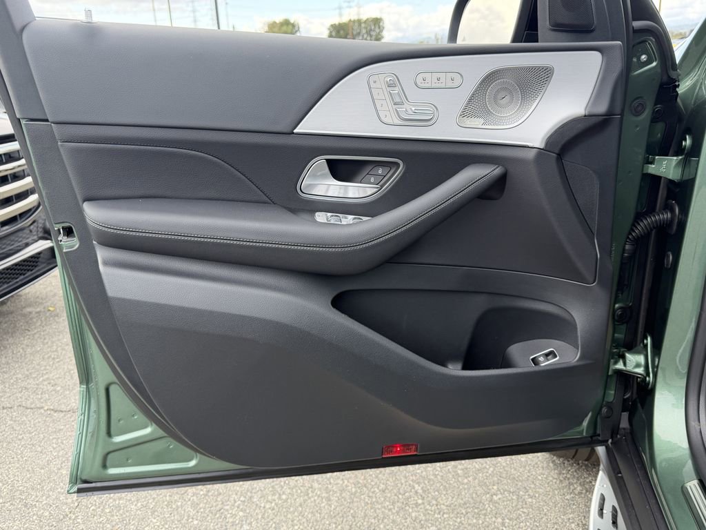 New 2026 Mercedes-Benz GLS 450 4MATIC image 16