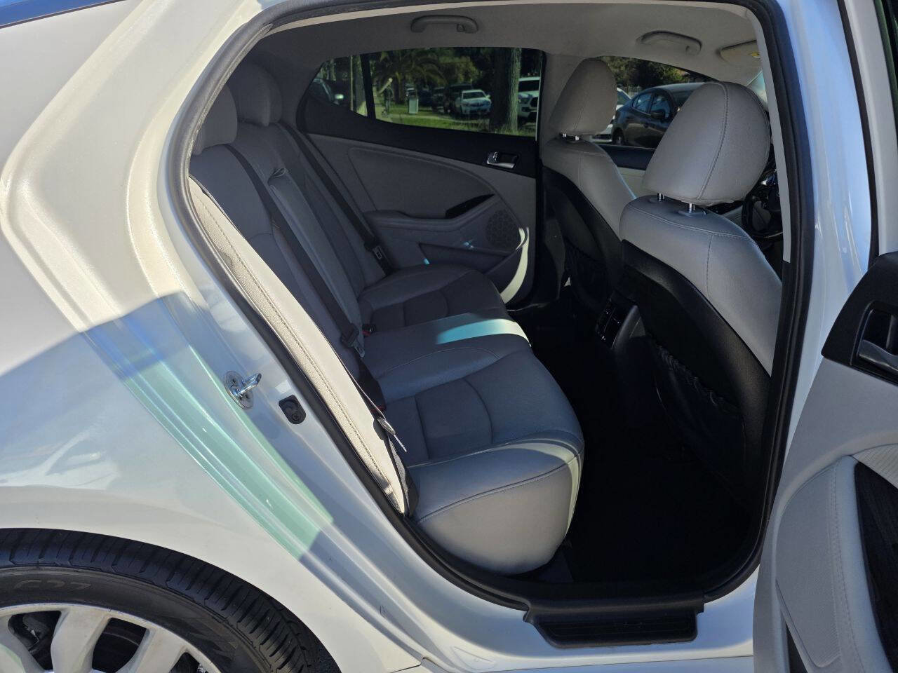 Used 2015 Kia Optima EX image 16