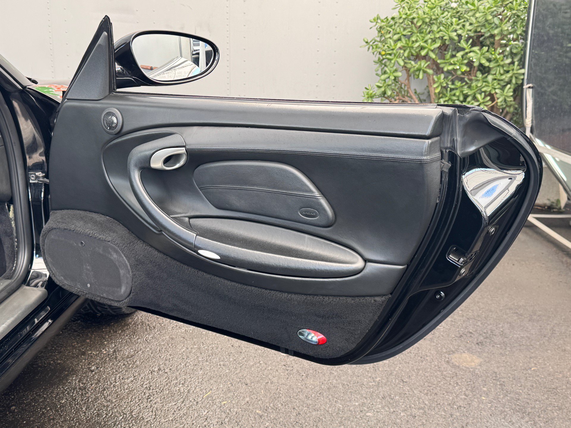 Used 1999 Porsche 911 Cabriolet image 33