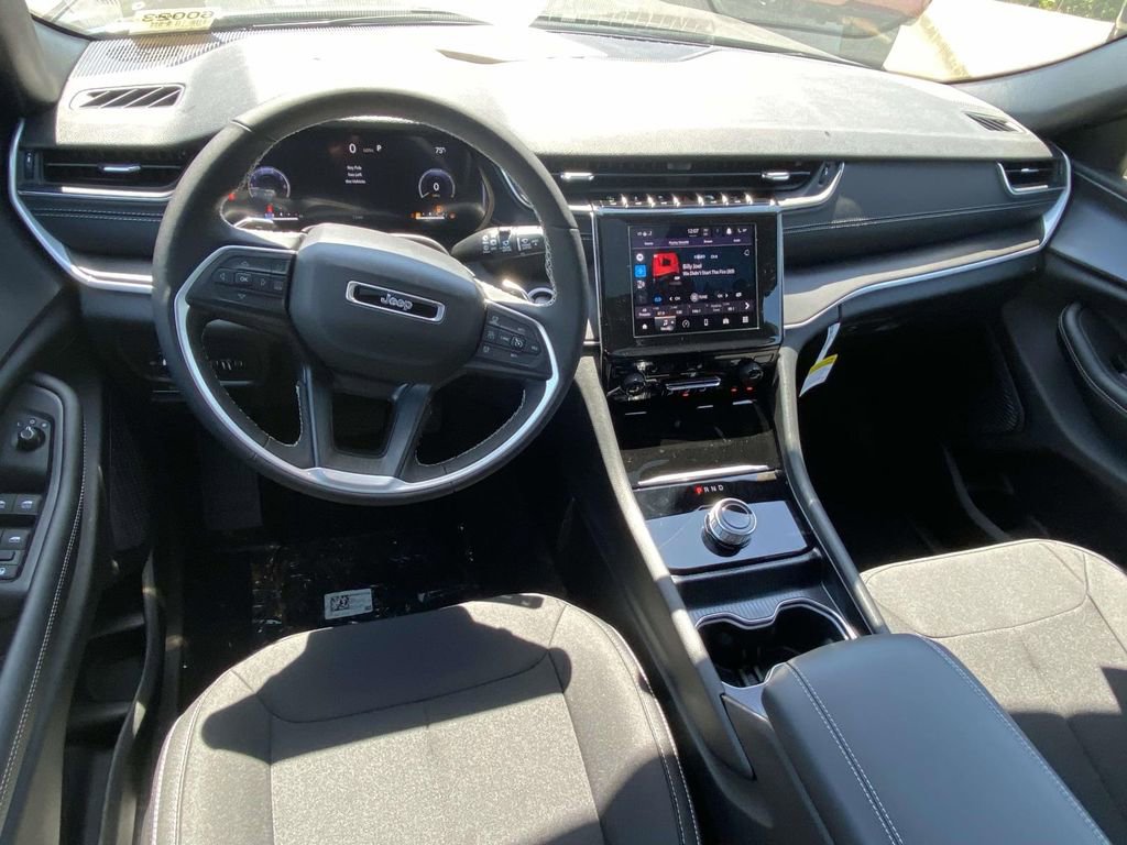 New 2026 Jeep Grand Cherokee Laredo X RWD image 11
